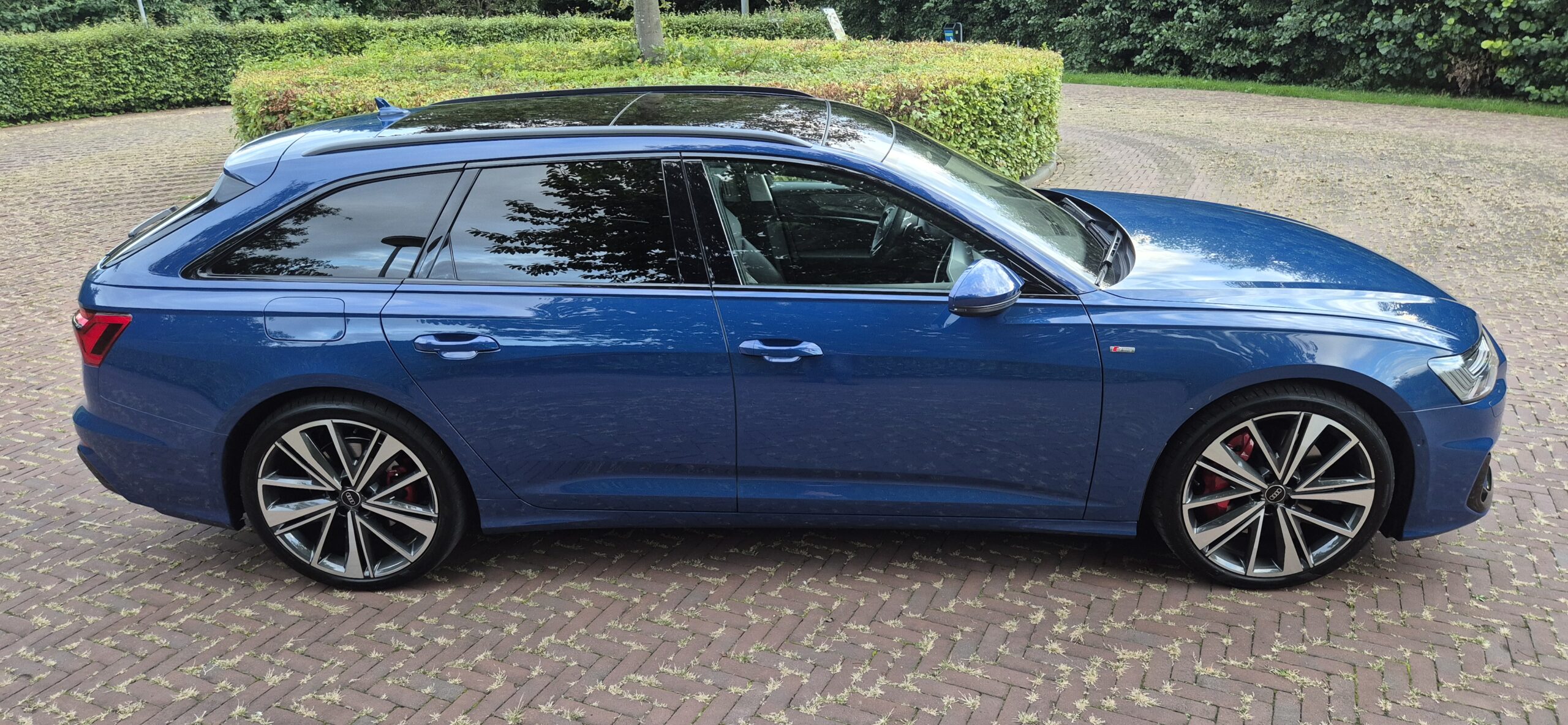 
								Audi A6 Avant 55 TFSIe – 2025 – 9.320 km full									