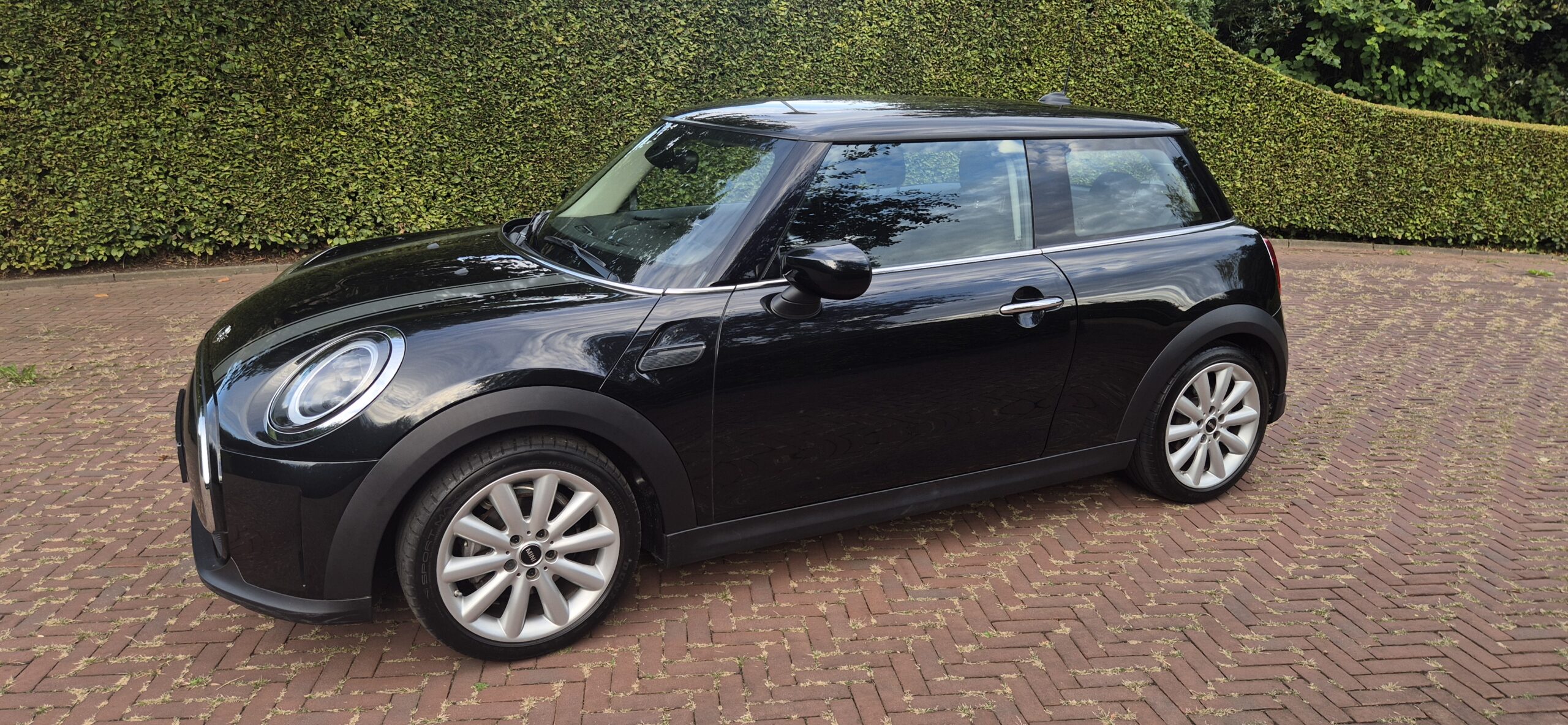 
								Mini One – 2022 – 18.070 KM full									