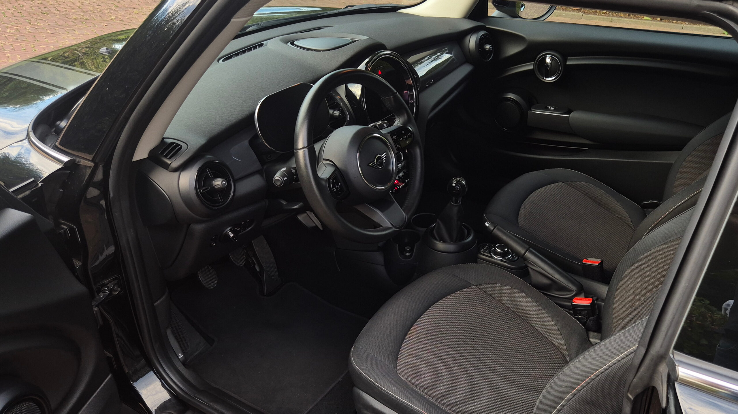 
								Mini One – 2022 – 18.070 KM full									