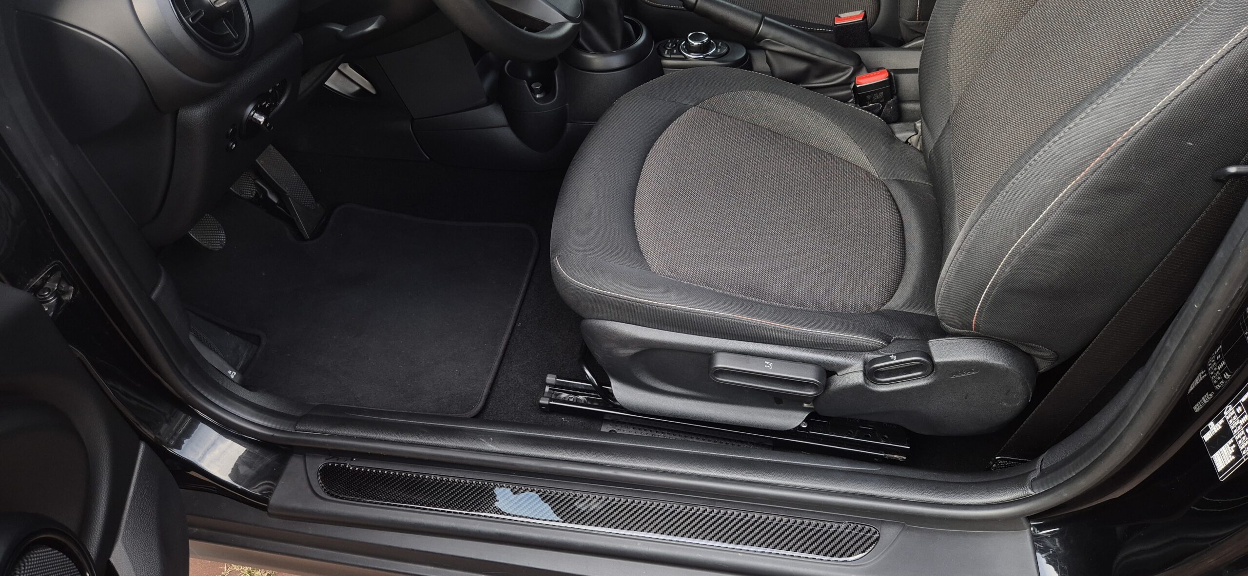 
								Mini One – 2022 – 18.070 KM full									