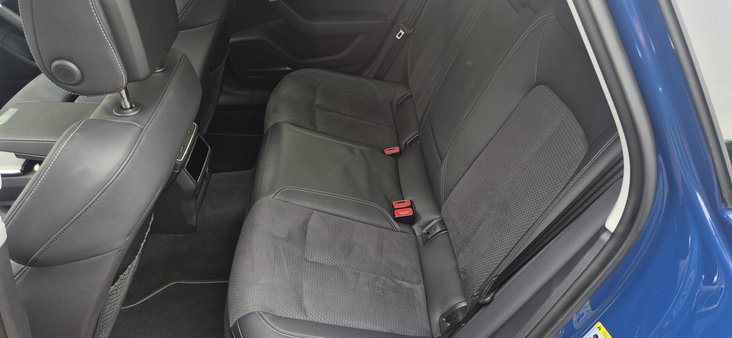 
								Audi A6 Avant 55 TFSIe – 2025 – 9.320 km full									