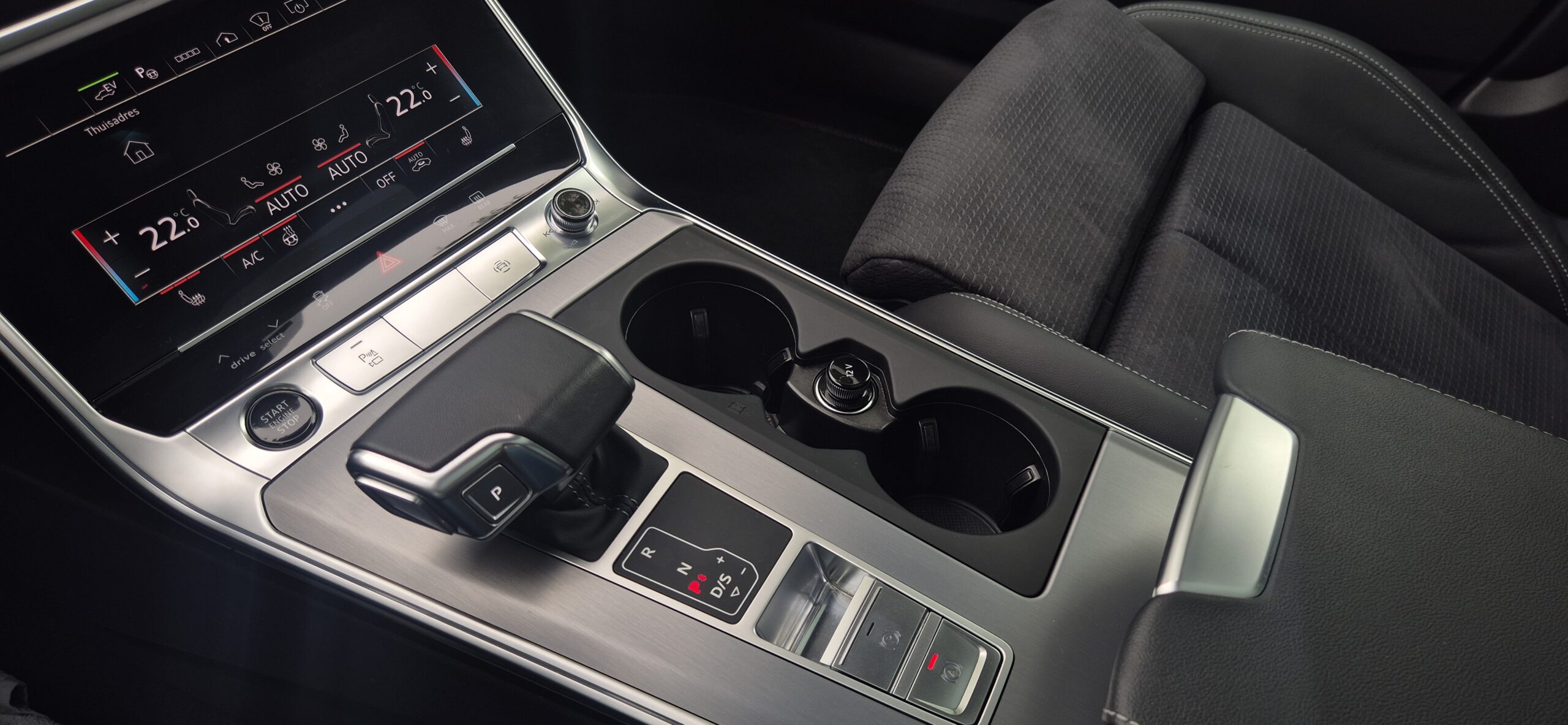 
								Audi A6 Avant 55 TFSIe – 2025 – 9.320 km full									