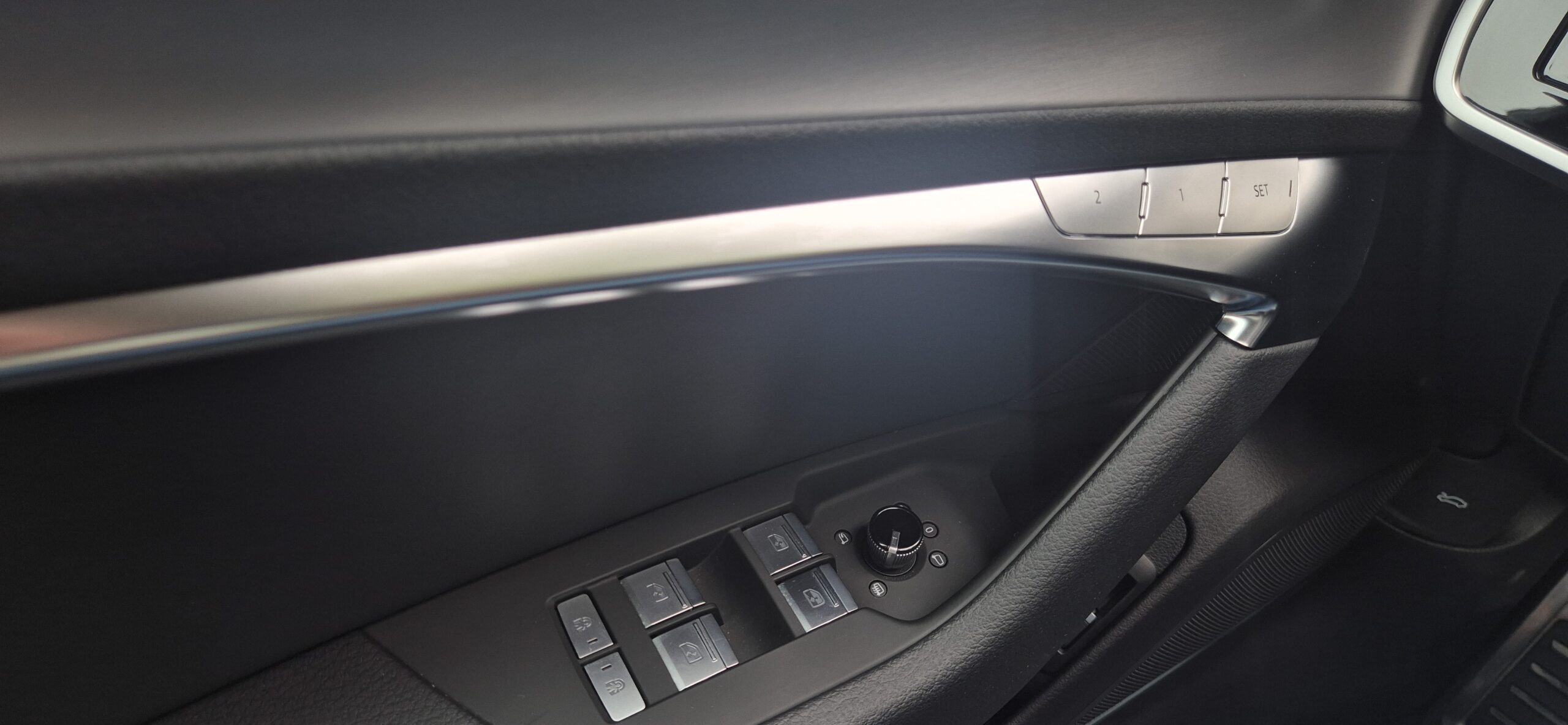 
								Audi A6 Avant 55 TFSIe – 2025 – 9.320 km full									