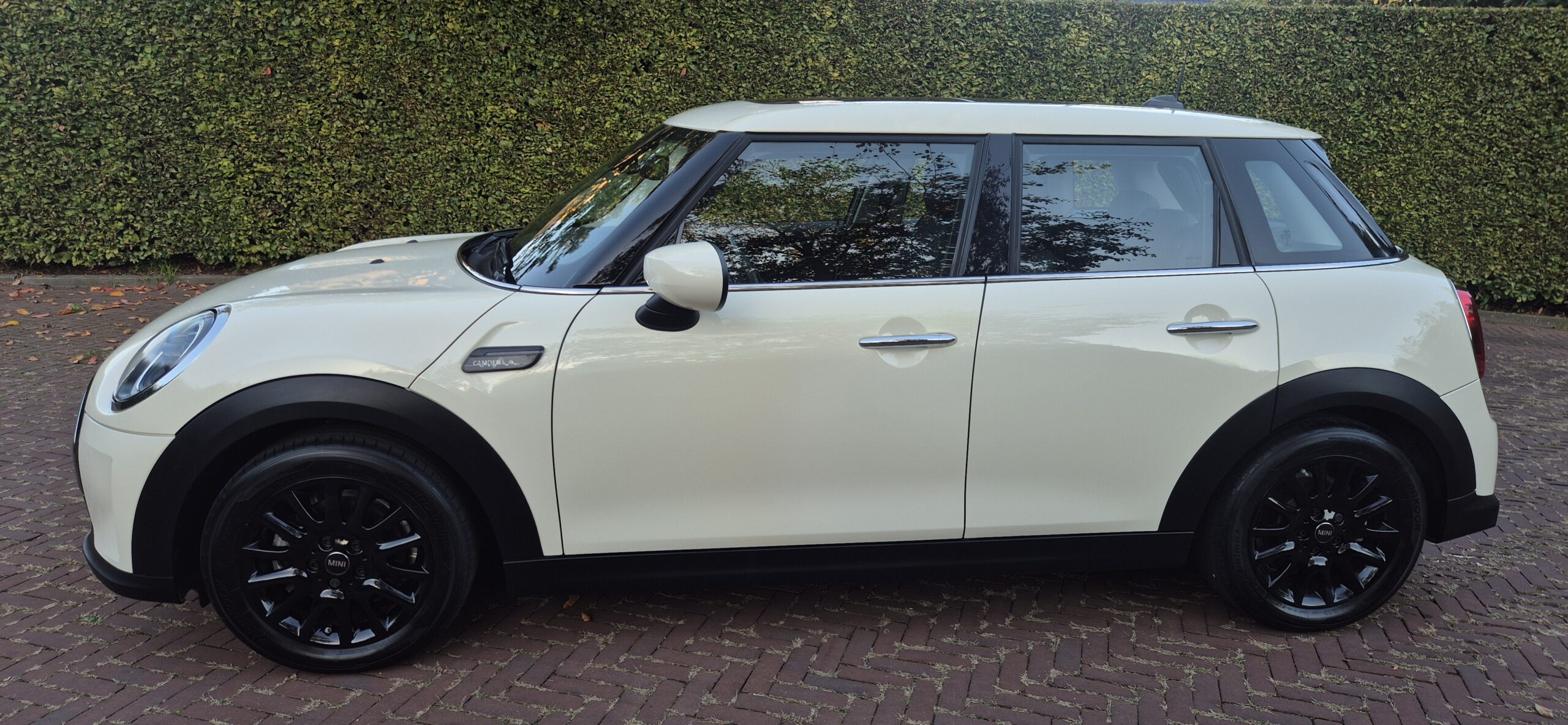 
								Mini One – 2022 – 26.382 km full									