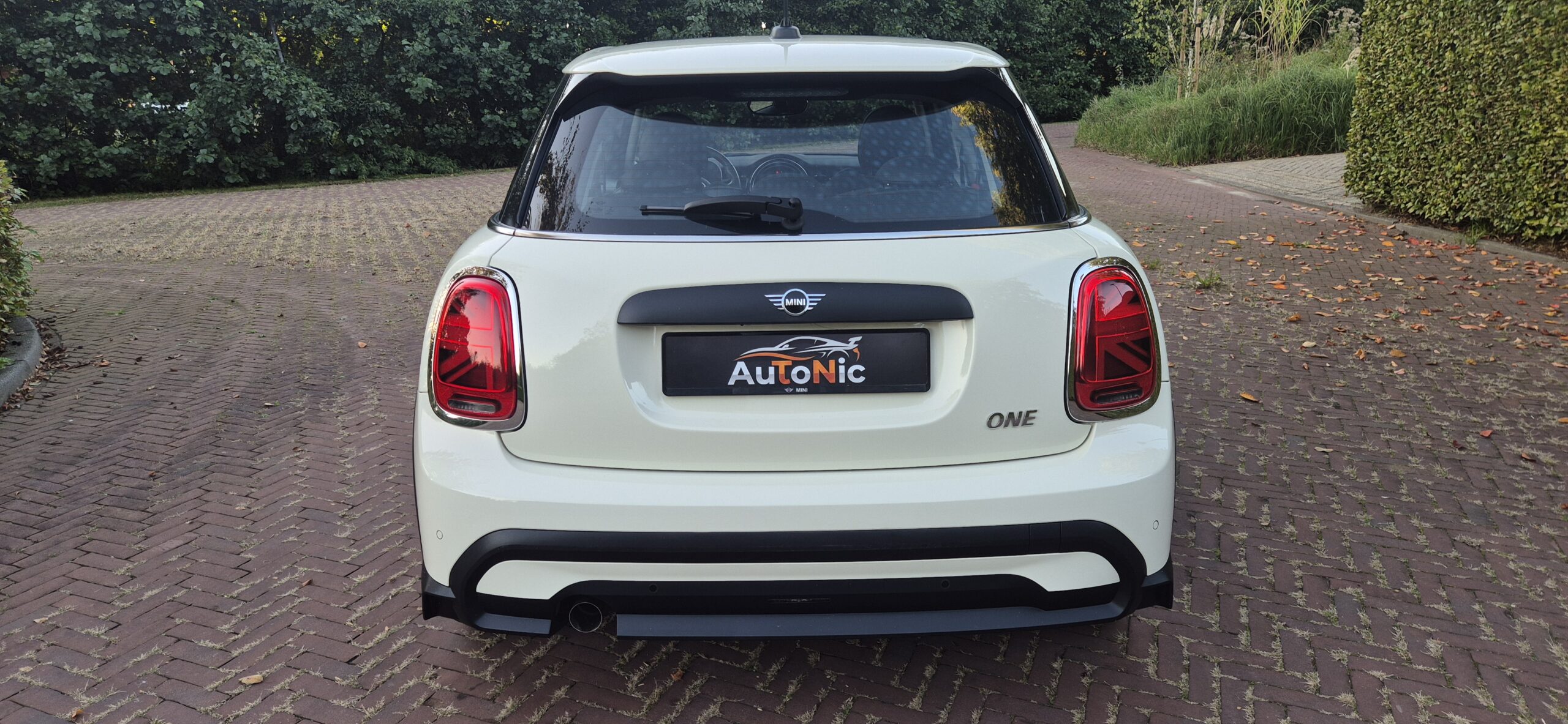 
								Mini One – 2022 – 26.382 km full									