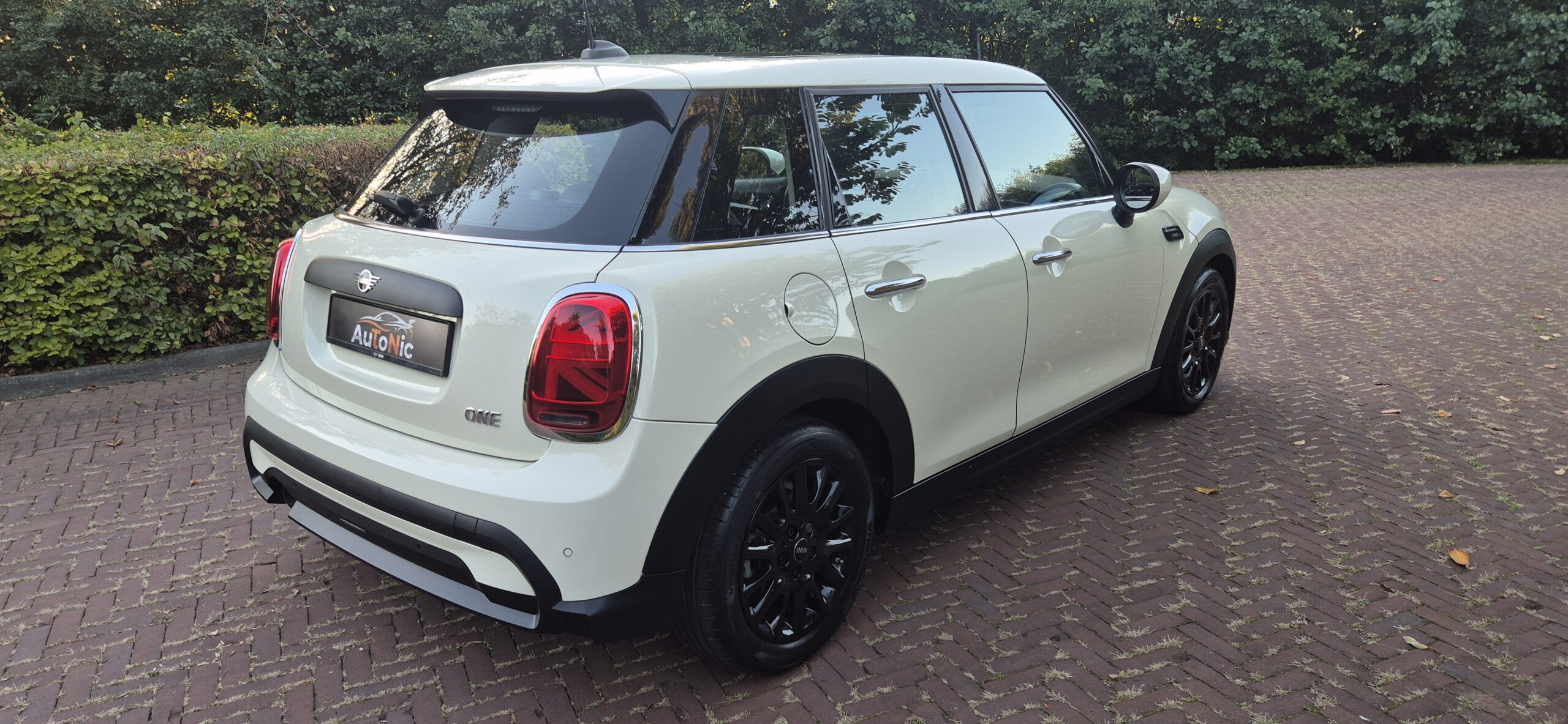 
								Mini One – 2022 – 26.382 km full									
