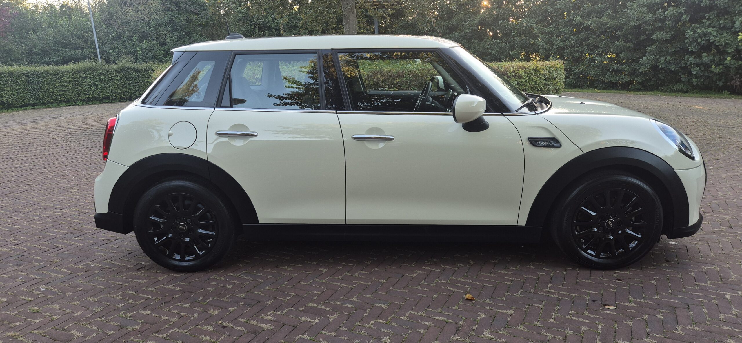 
								Mini One – 2022 – 26.382 km full									
