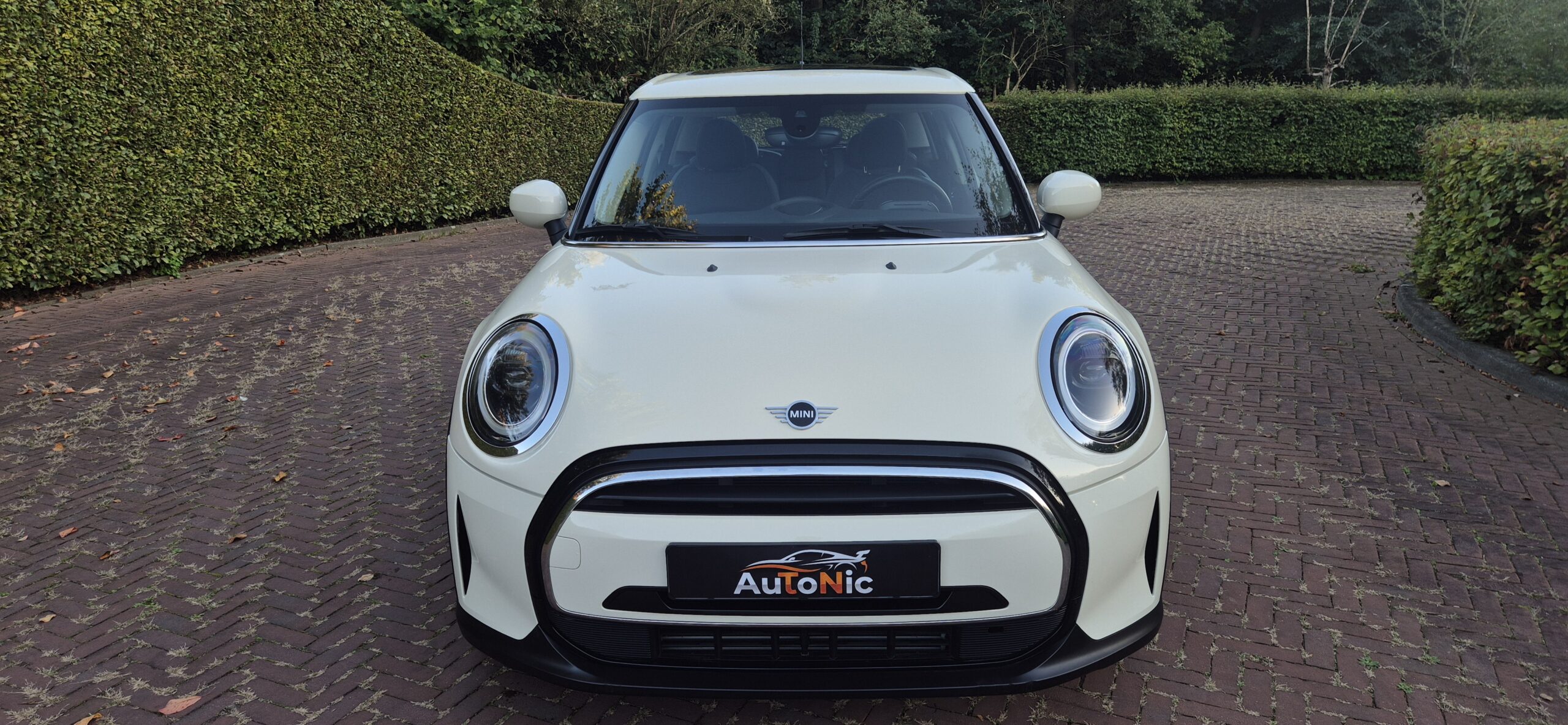 
								Mini One – 2022 – 26.382 km full									