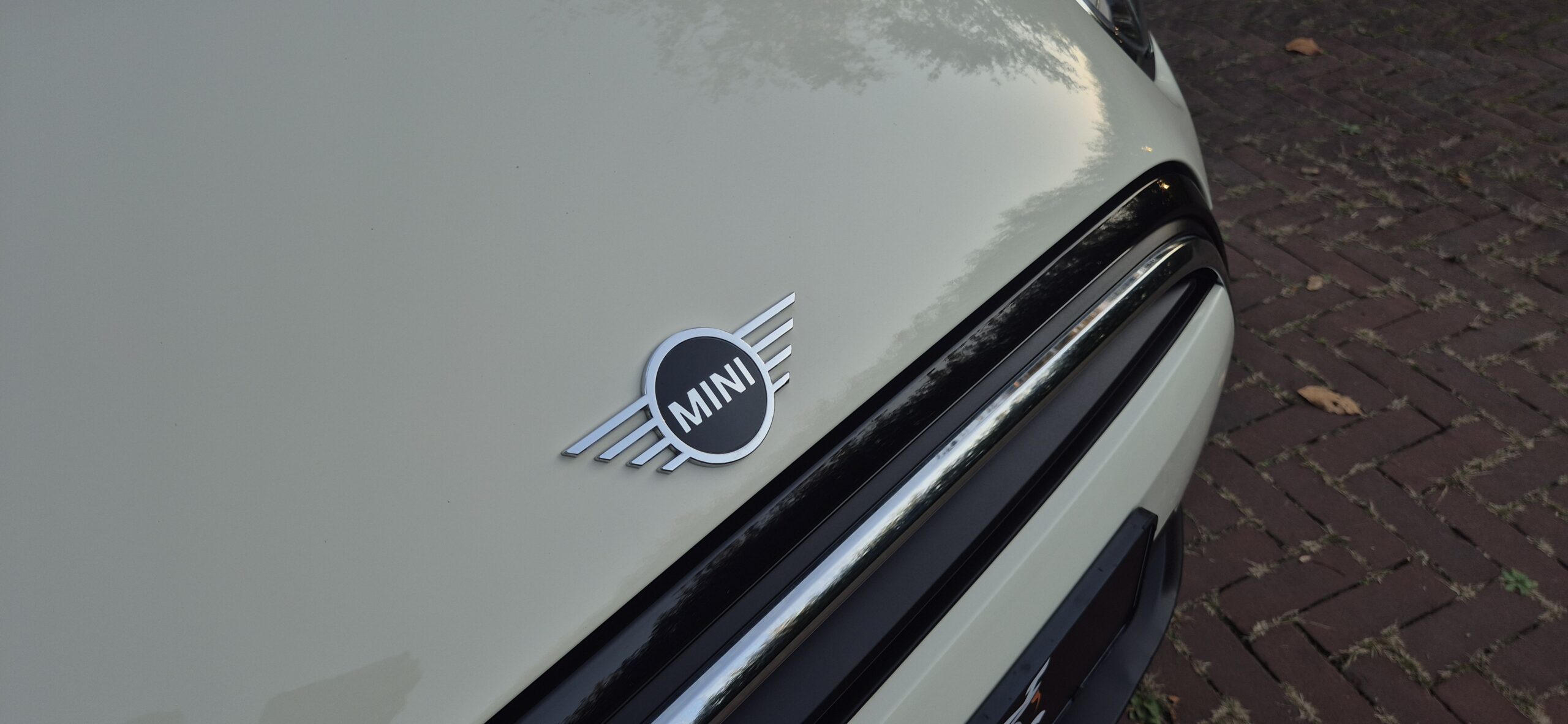 
								Mini One – 2022 – 26.382 km full									