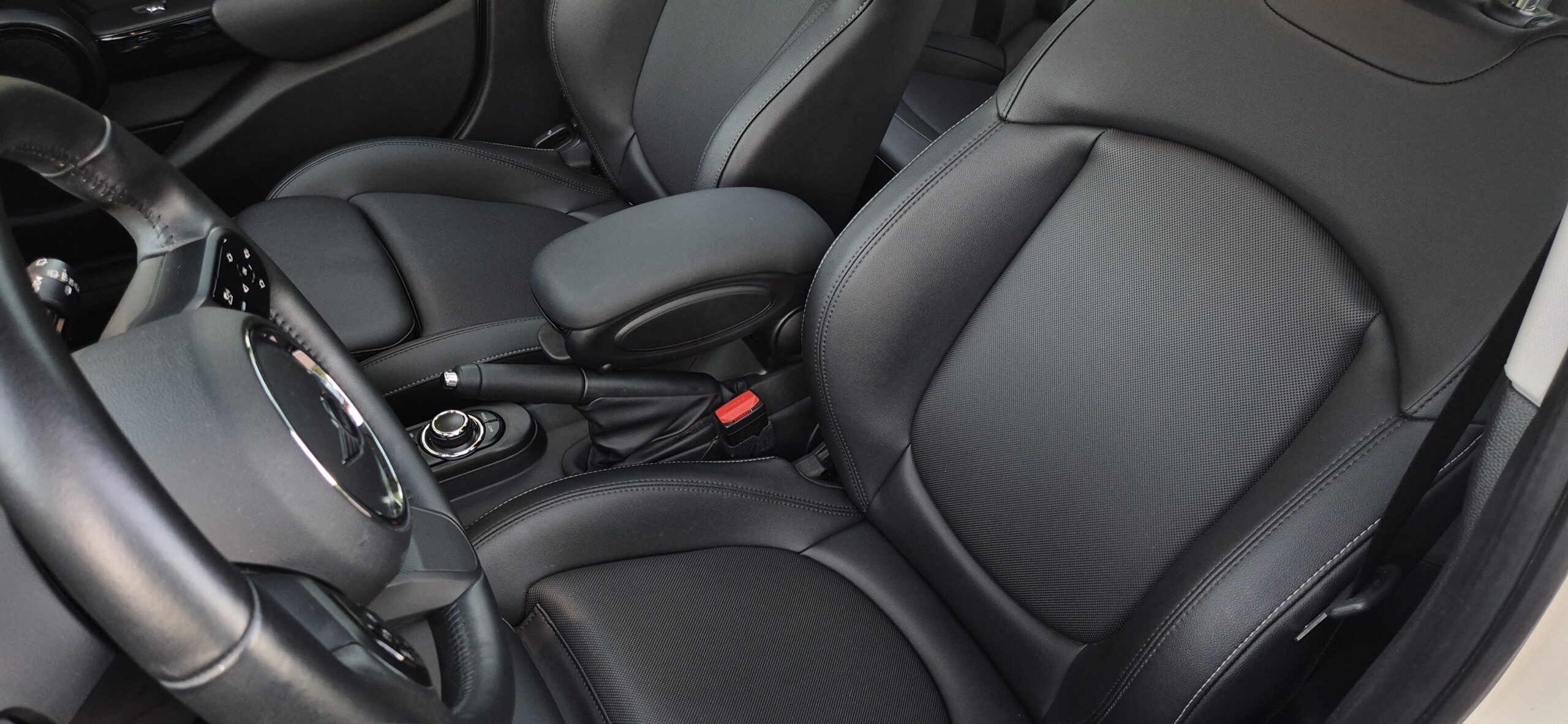 
								Mini One – 2022 – 26.382 km full									