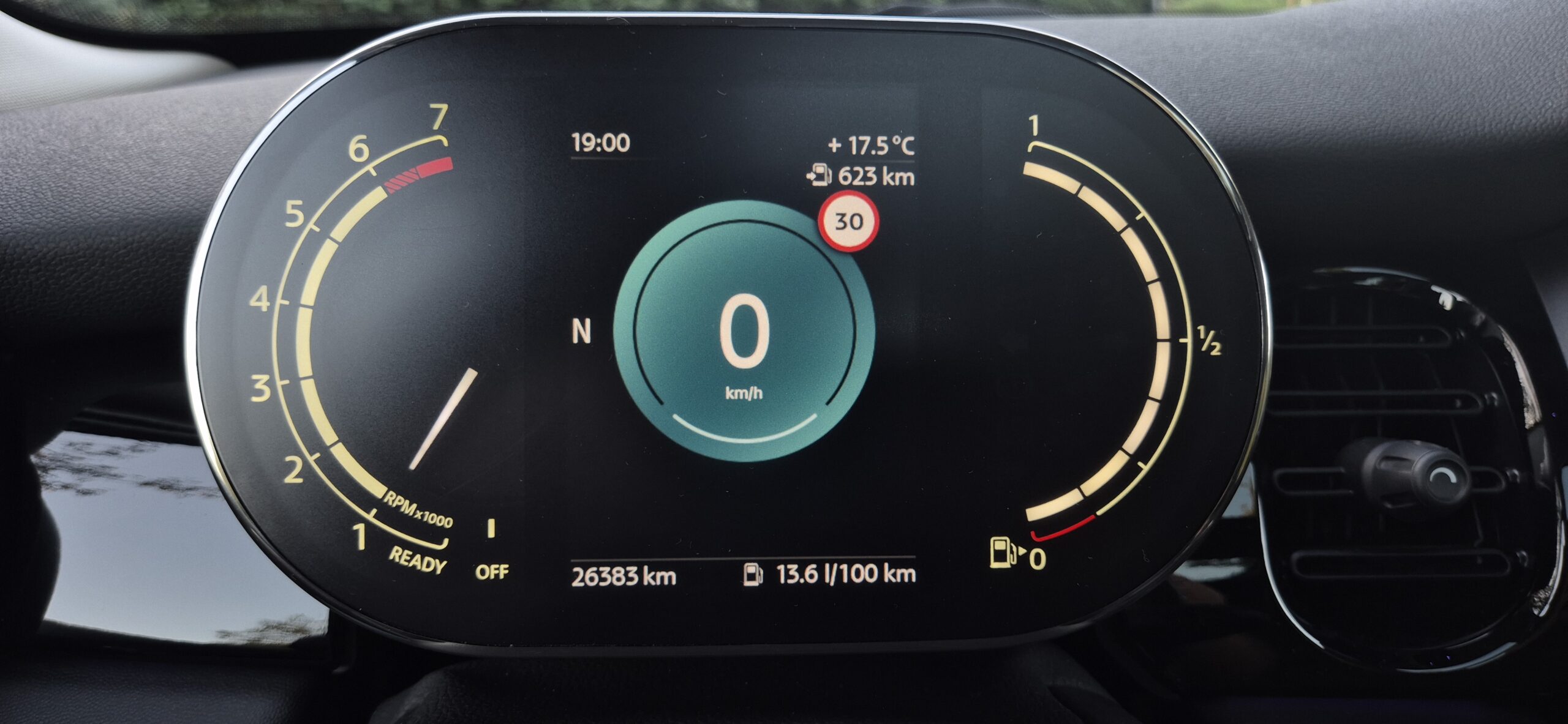 
								Mini One – 2022 – 26.382 km full									